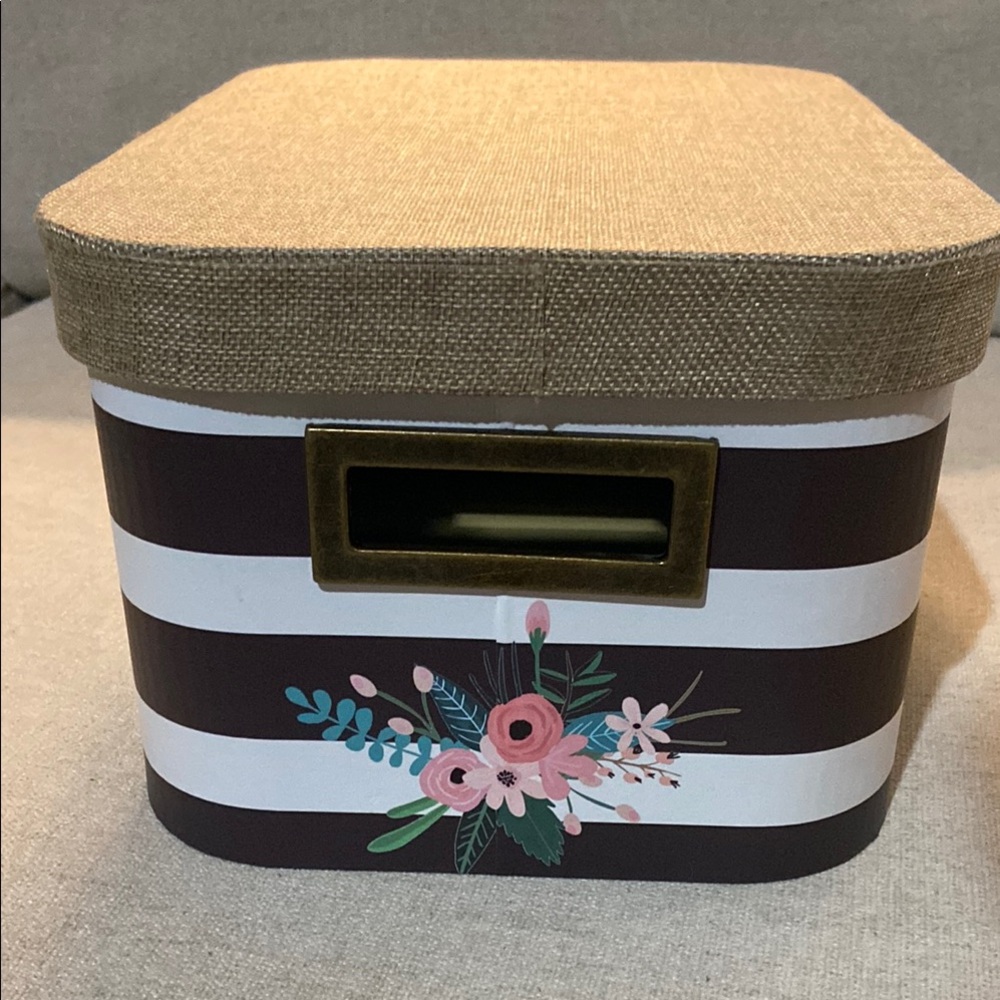 Striped Decorative Storage Box with Floral Heart Design and Lid. - Picture 2 of 8